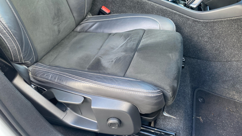 Volvo Xc40 2.0 B4P R DESIGN 5dr Auto Petrol Estate